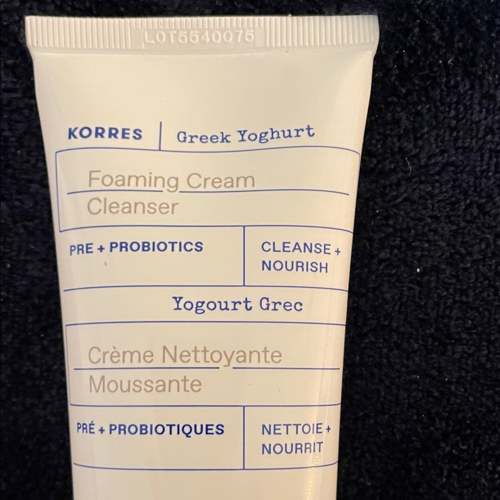 Korres Greek Yoghurt Cleanser with Blue Accents